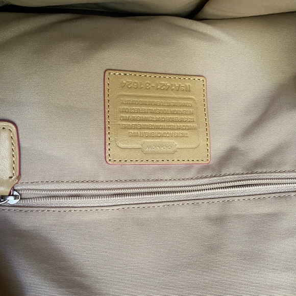 COACH NWOT Bleecker Sullivan edgepaint hobo. Soft pebble leather. - Picture 6 of 8